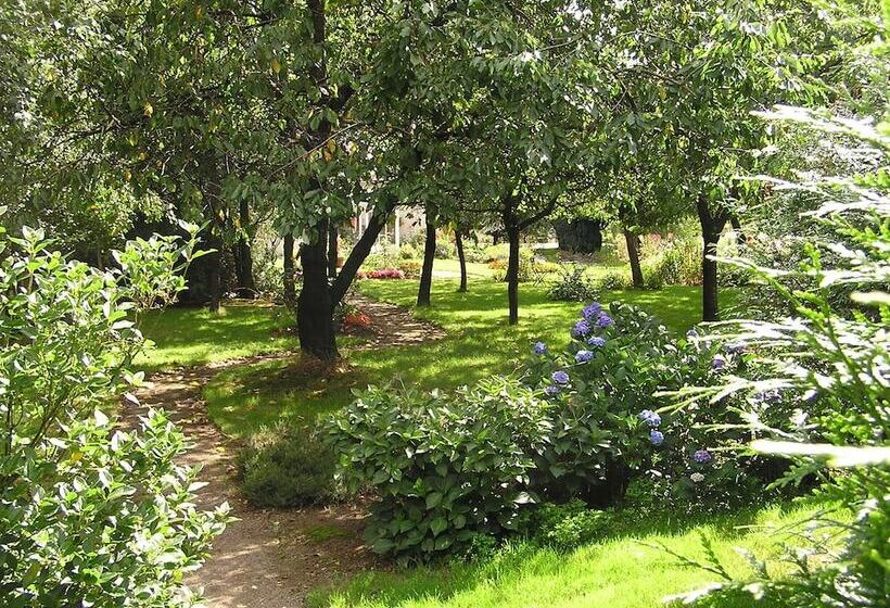 فندق Cabane Dans Les Arbres Tree House