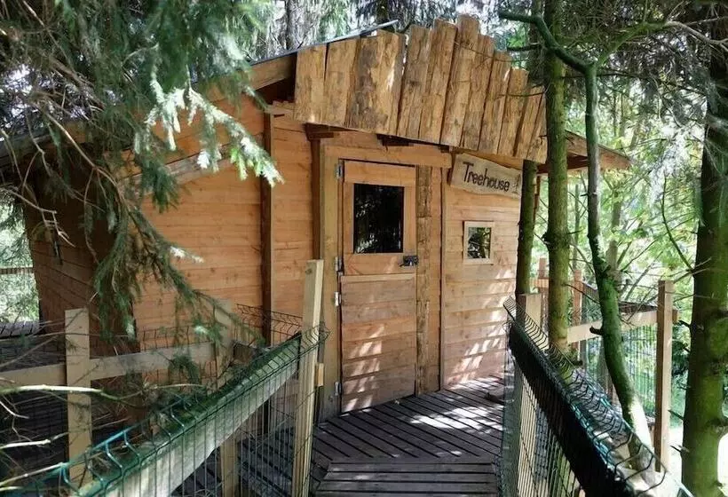Hotelli Cabane Dans Les Arbres   Tree House