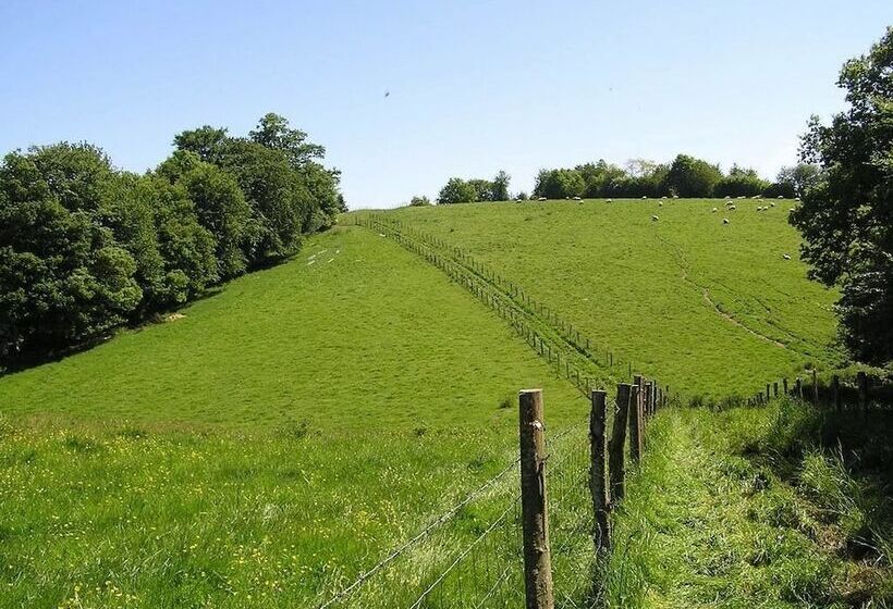 فندق Cabane Dans Les Arbres Tree House