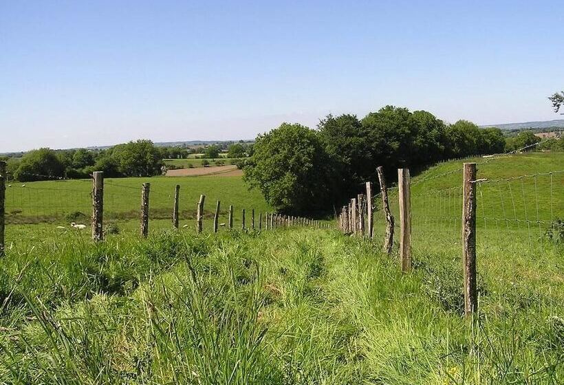 فندق Cabane Dans Les Arbres Tree House