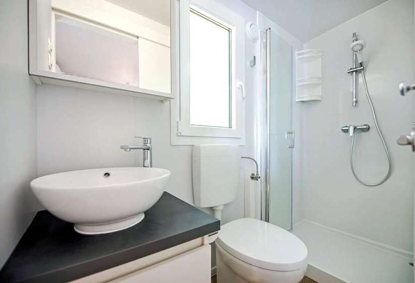 ホテル Mediteran Kamp Mobile Homes In Naturist Camping Solaris