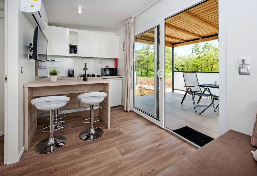 ホテル Mediteran Kamp Mobile Homes In Naturist Camping Solaris