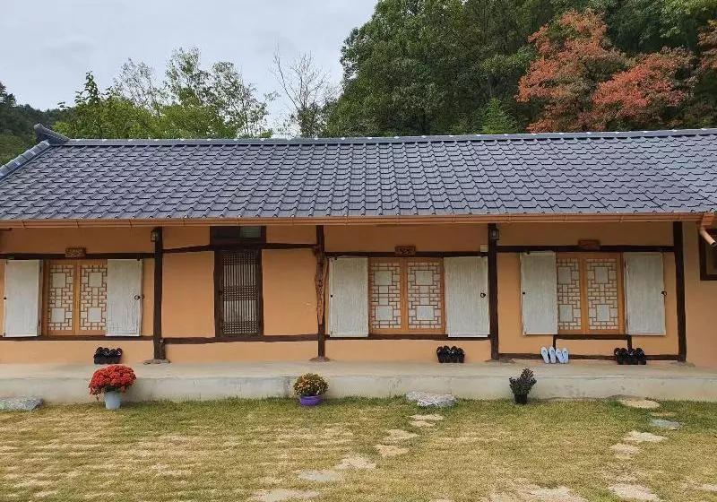 Moonlight House