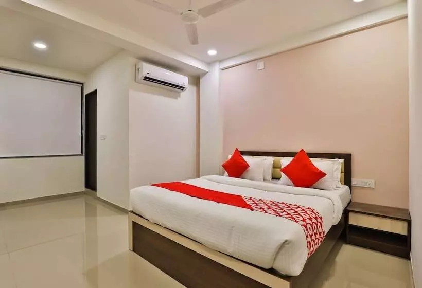 Oyo 26578 Hotel Aashray