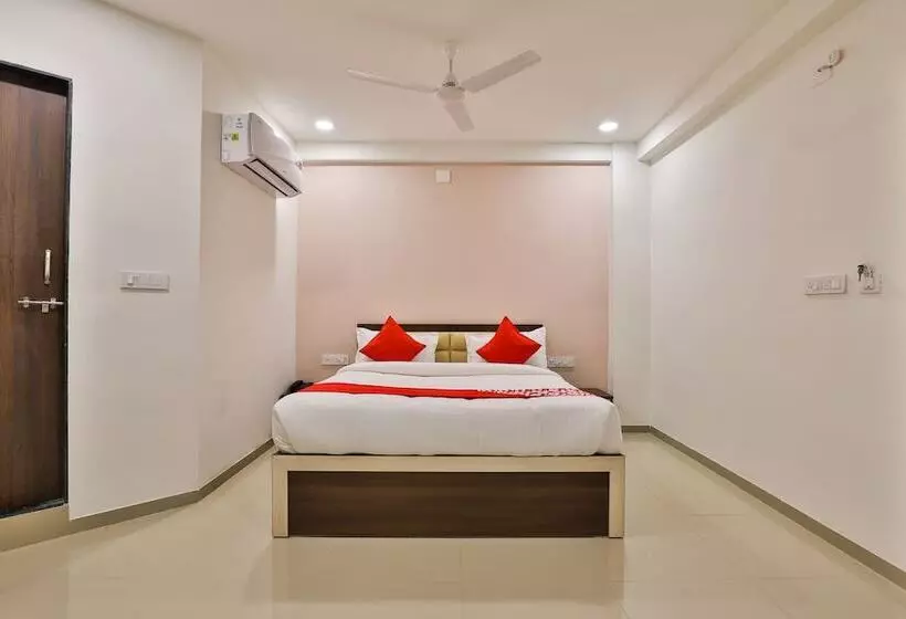 Oyo 26578 Hotel Aashray