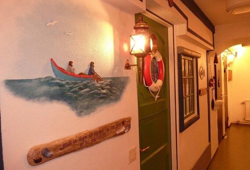 Sopperogården   Hostel