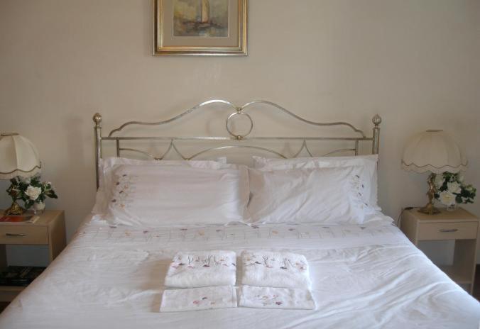 تختخواب و صبحانه Al Ponterosso