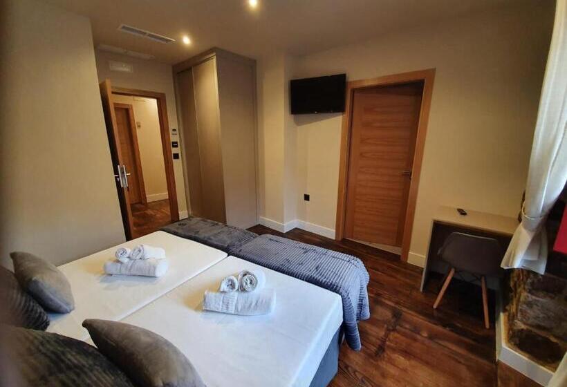 Отель Albergue Casa Cuartel