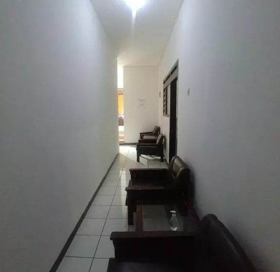 ホテル Baru Inn Batu Redpartner