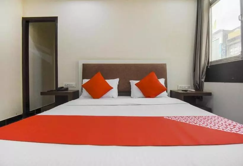 Hotelli Grover International