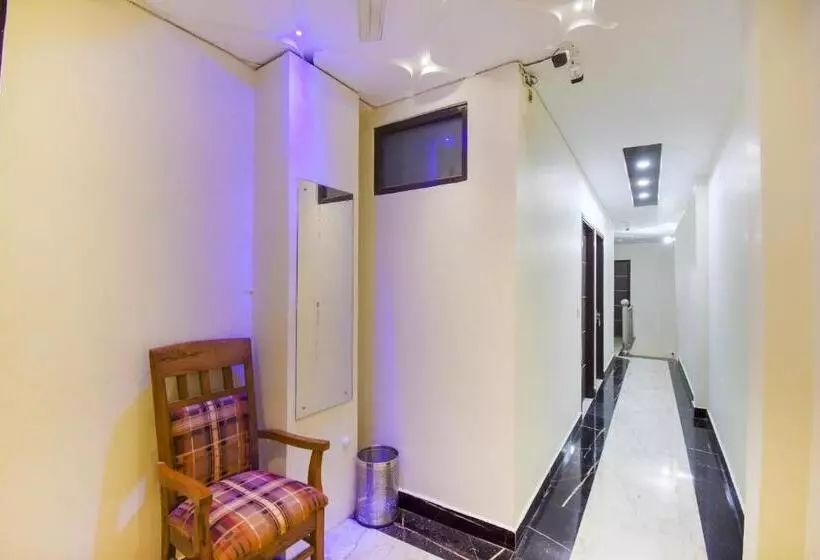 Hotelli Grover International