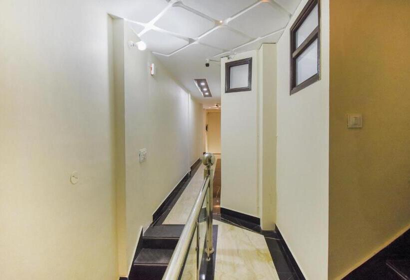 هتل Grover International