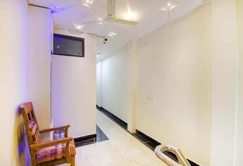 هتل Grover International