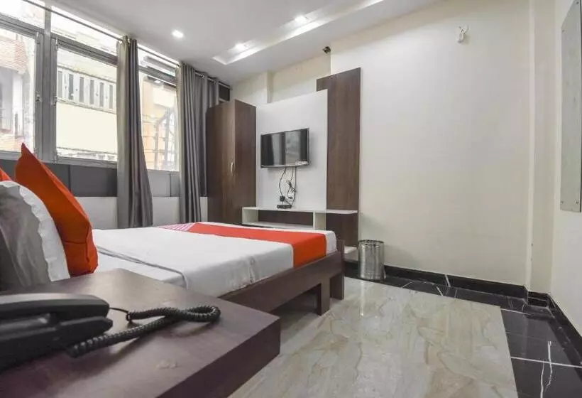 Hotelli Grover International