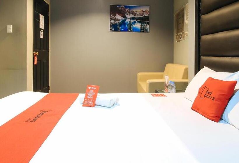 Hotel Reddoorz @ P Florentino Street Sampaloc Manila