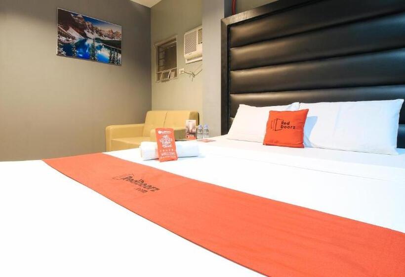 Hotel Reddoorz @ P Florentino Street Sampaloc Manila