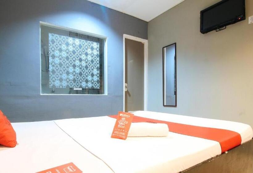 Hotel Reddoorz @ P Florentino Street Sampaloc Manila