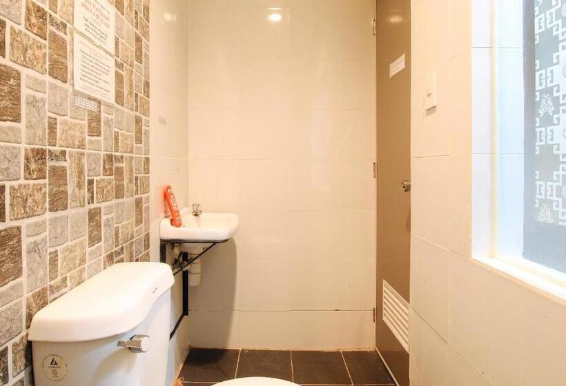 Hotel Reddoorz @ P Florentino Street Sampaloc Manila