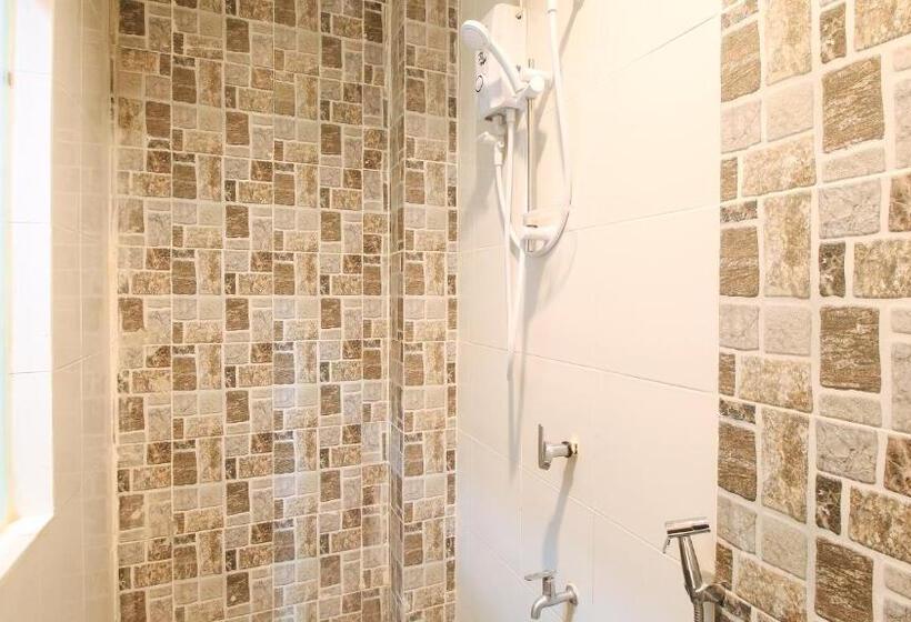 Hotel Reddoorz @ P Florentino Street Sampaloc Manila