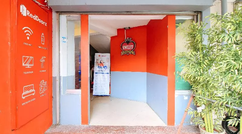 هتل Reddoorz @ P Florentino Street Sampaloc Manila