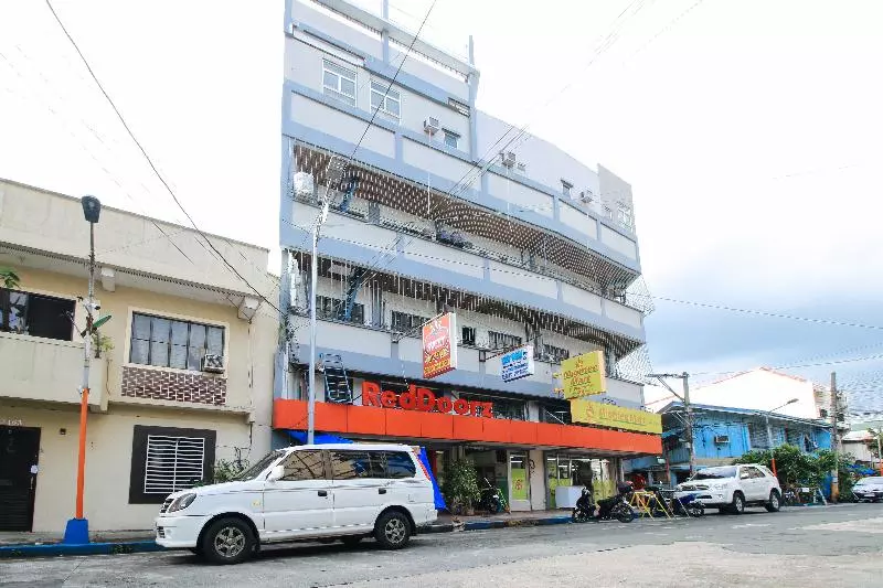 هتل Reddoorz @ P Florentino Street Sampaloc Manila