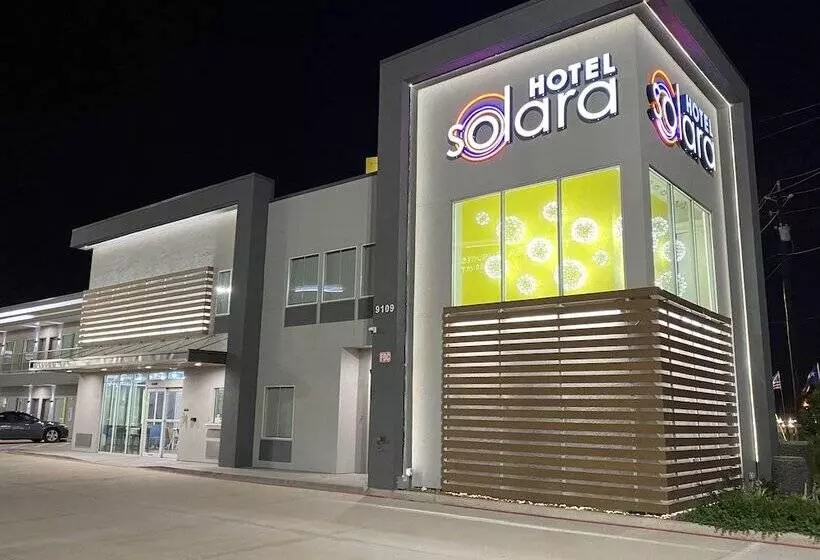 هتل Solara Hobby Airport