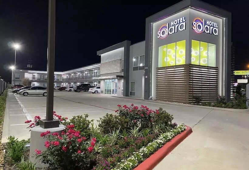 هتل Solara Hobby Airport