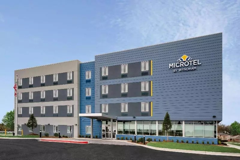 Microtel Inn & Suites By Wyndham Hot Springs