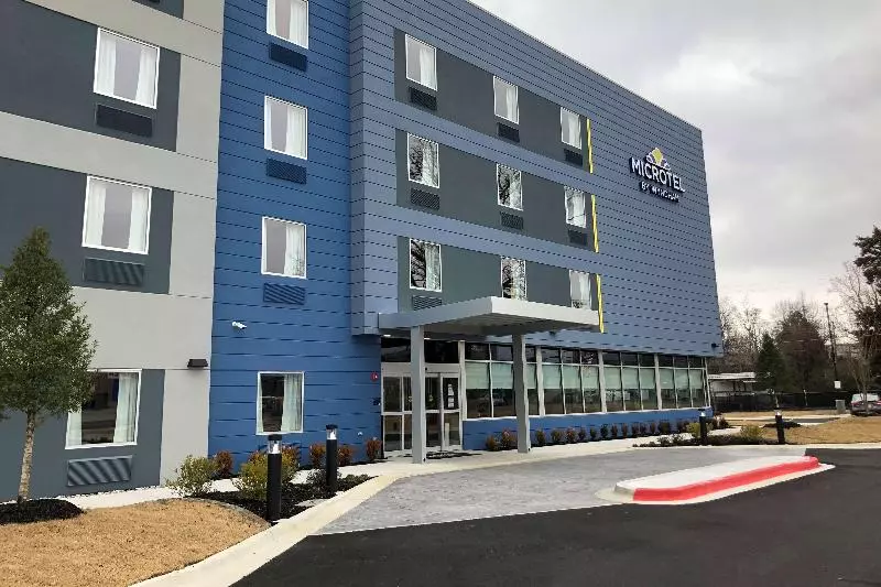 Microtel Inn & Suites By Wyndham Hot Springs