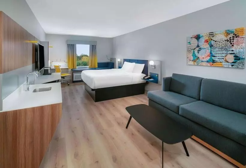 Microtel Inn & Suites By Wyndham Hot Springs