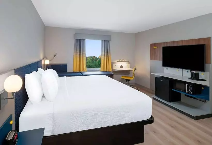 Microtel Inn & Suites By Wyndham Hot Springs