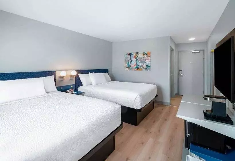 Microtel Inn & Suites By Wyndham Hot Springs