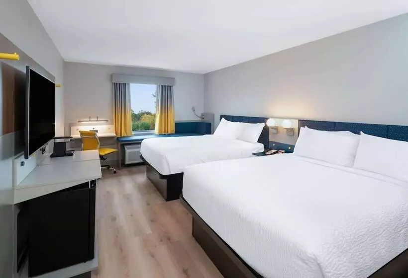 Microtel Inn & Suites By Wyndham Hot Springs