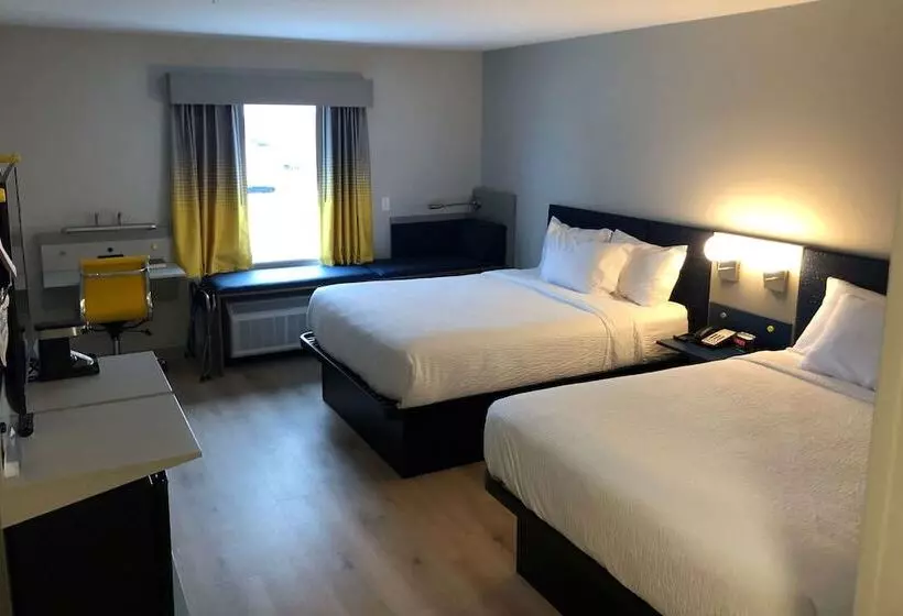 Microtel Inn & Suites By Wyndham Hot Springs