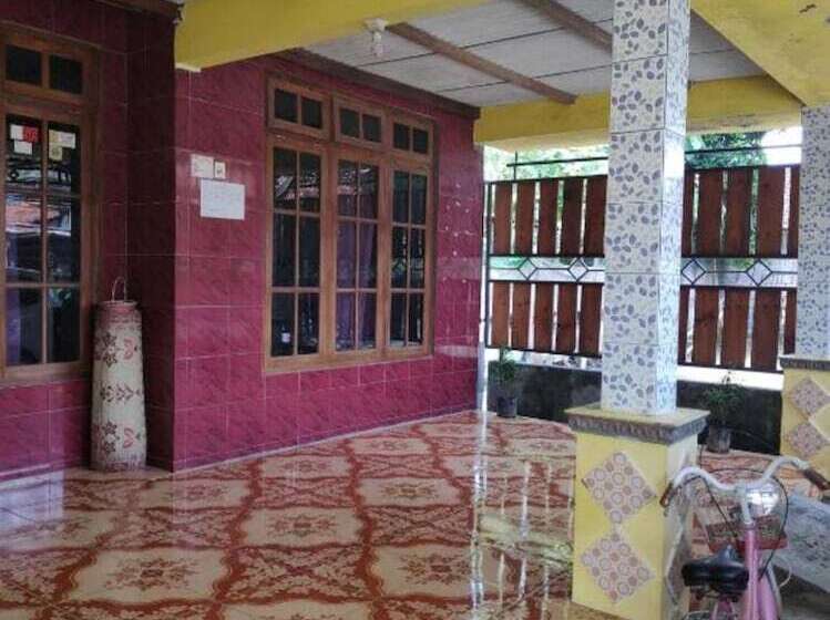 פנסיון Gini Homestay