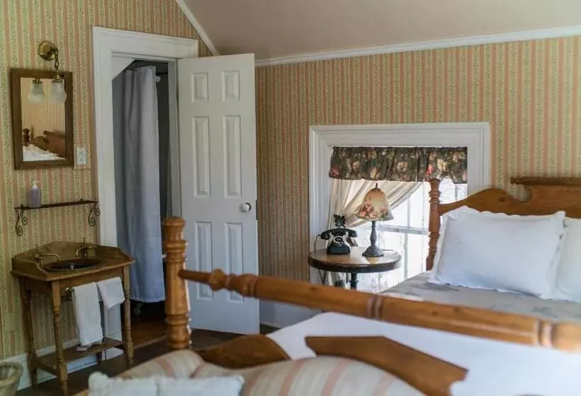 The Mulberry Inn  An Historic Bed And Breakfast