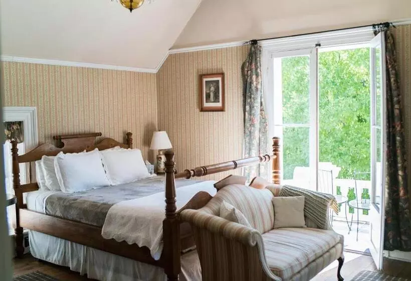 The Mulberry Inn  An Historic Bed And Breakfast