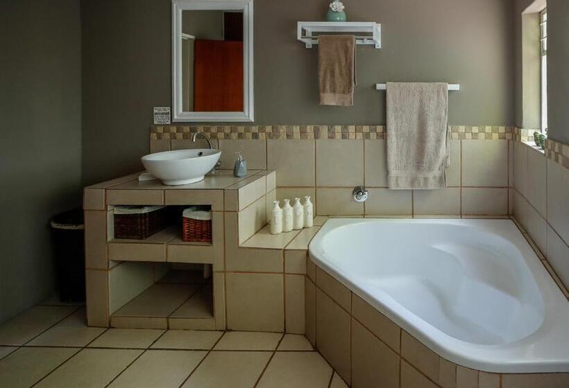 مبيت وإفطار L'anda Guesthouse & Self Catering