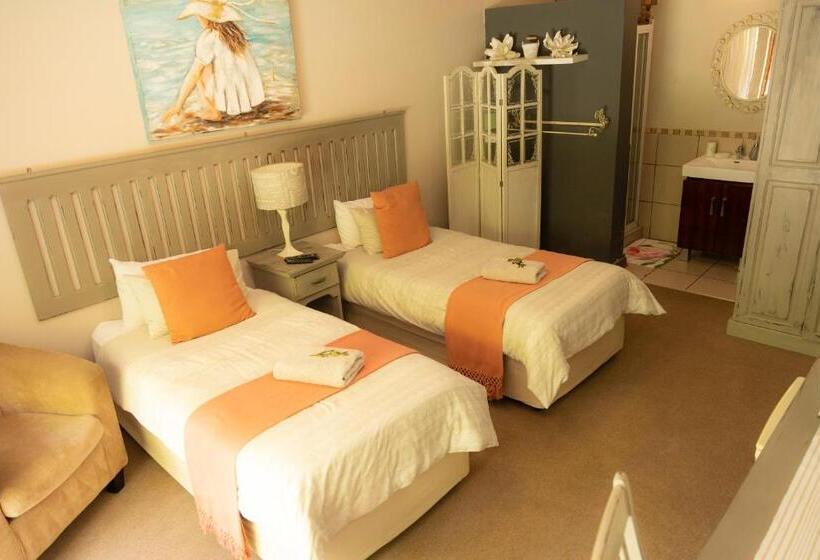 مبيت وإفطار L'anda Guesthouse & Self Catering