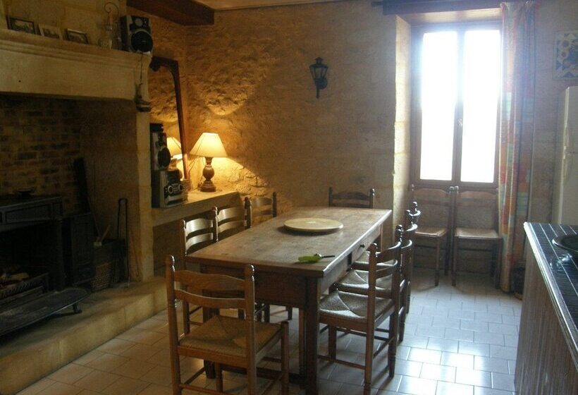 مبيت وإفطار Les Machicoulis