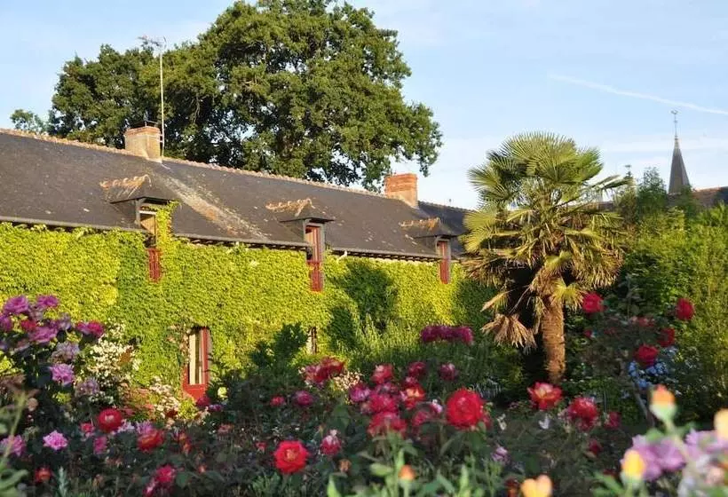 Aamiaismajoitus (B&B) Maison D Hôtes De L Huardière