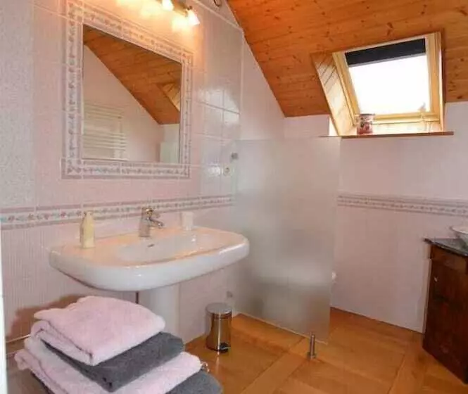 Aamiaismajoitus (B&B) Maison D Hôtes De L Huardière