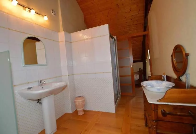 Aamiaismajoitus (B&B) Maison D Hôtes De L Huardière