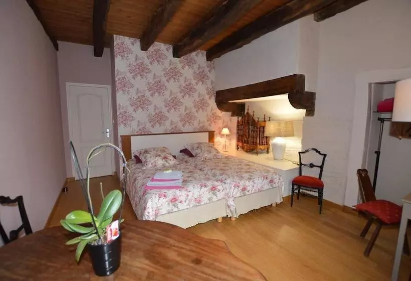 Aamiaismajoitus (B&B) Maison D Hôtes De L Huardière