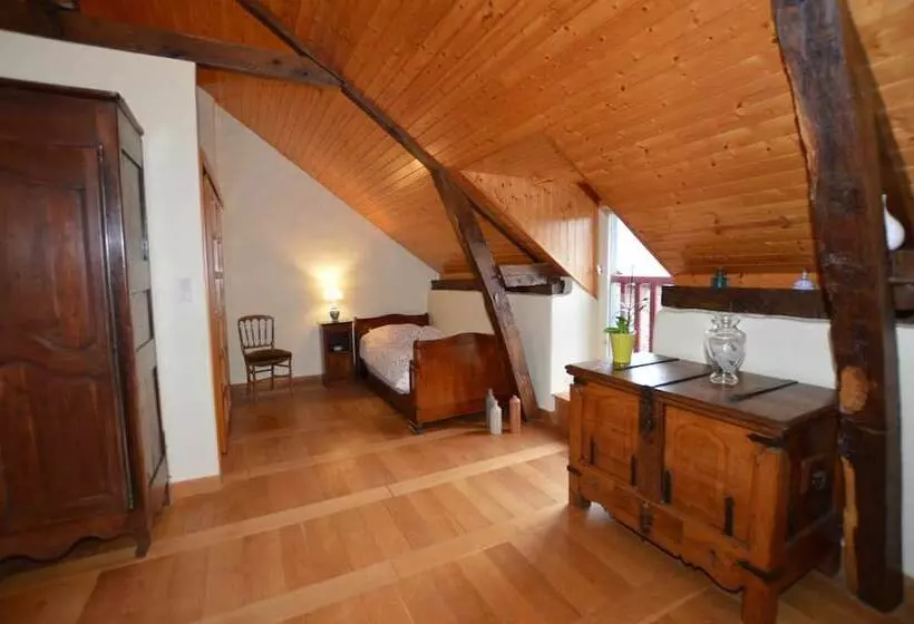 Aamiaismajoitus (B&B) Maison D Hôtes De L Huardière