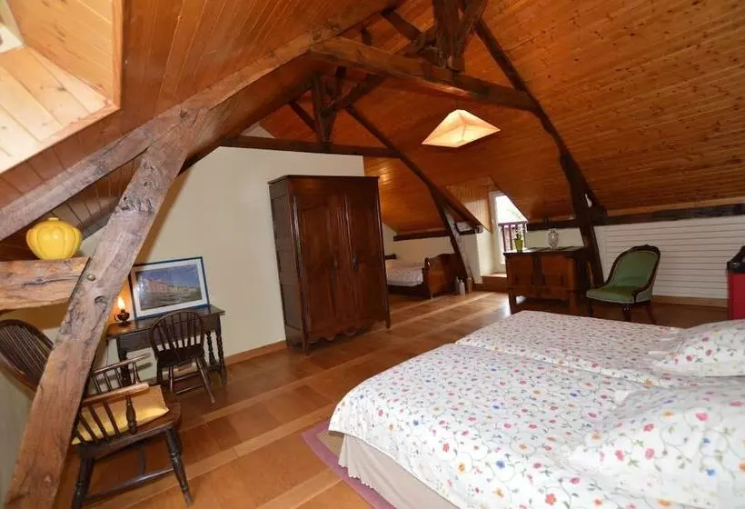 Aamiaismajoitus (B&B) Maison D Hôtes De L Huardière