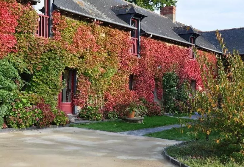 Aamiaismajoitus (B&B) Maison D Hôtes De L Huardière