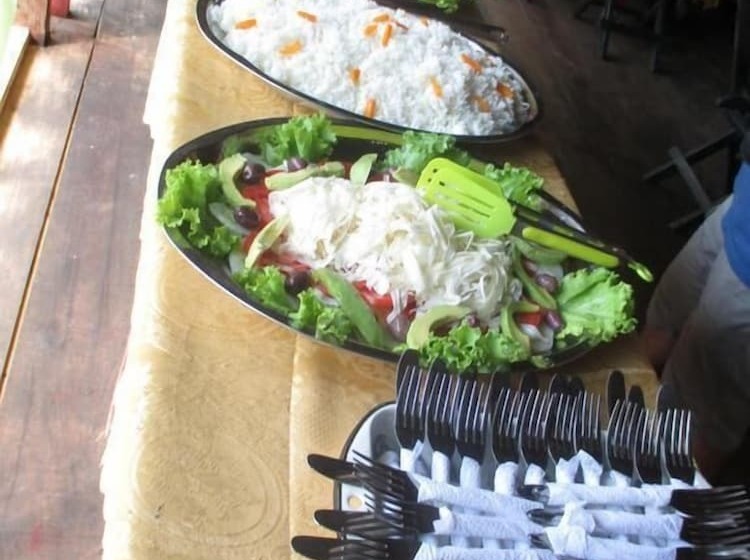 هتل Explorer Lodge