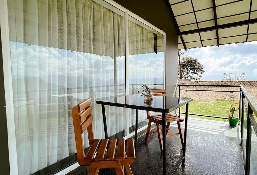 בית מלון כפרי Haze And Kites Resort Munnar