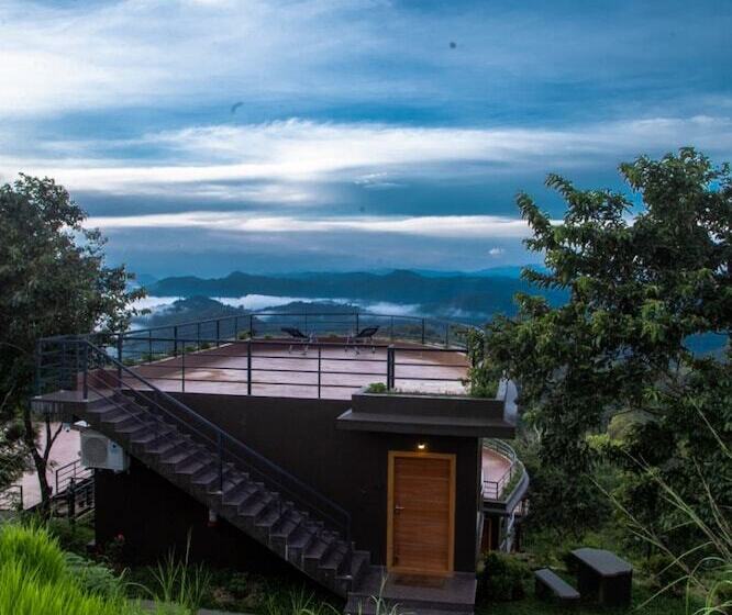 בית מלון כפרי Haze And Kites Resort Munnar